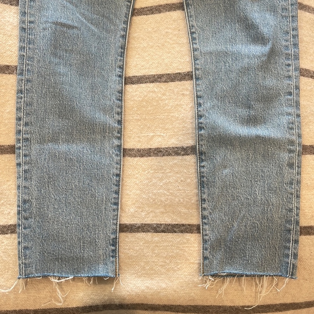 Women's Levi's 501 Skinny Jeans
SKU: 19323915735
Color: Tango Talk
Size: 25 x 28 - Picture 2 of 7